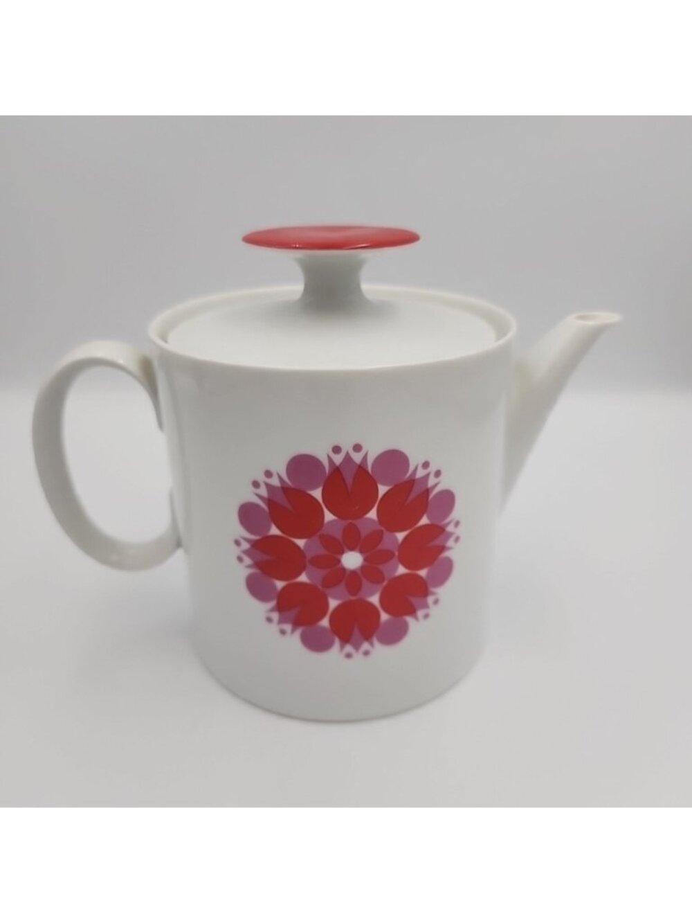Thomas Germany Porcelain Pinwheel Flame Red 6" Tall Teapot w/ Lid